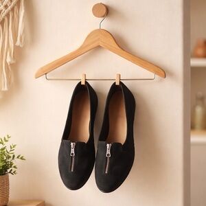 🛍️ Rebecca Minkoff Green Leather front zip slip on Flat shoes size 8